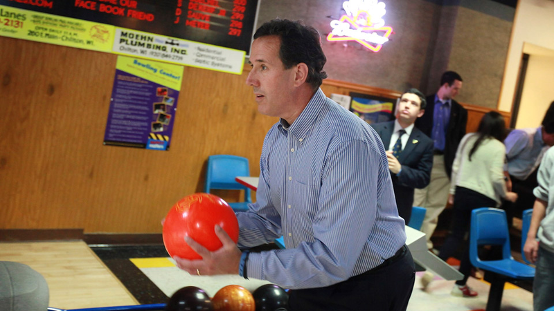 Illustration for article titled When the Going Gets Tough, Mitt Romney Wins Delegates and Rick Santorum Goes Bowling